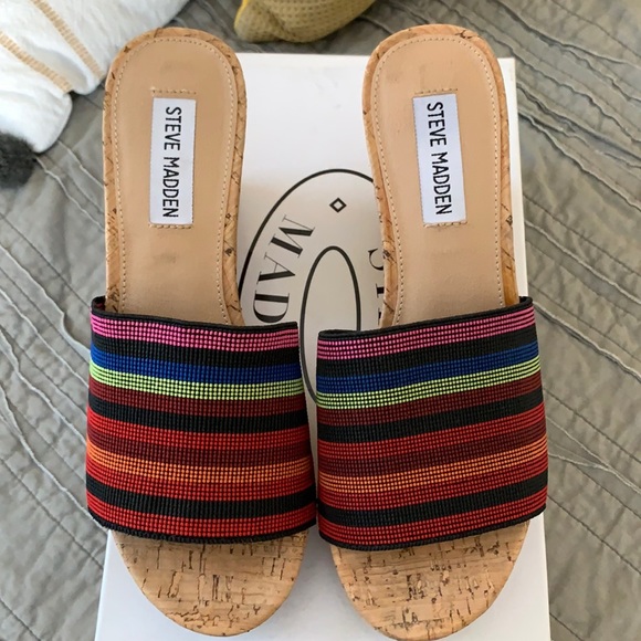 Steven Madden multi-colored wedge platform sandals. - Picture 2 of 8